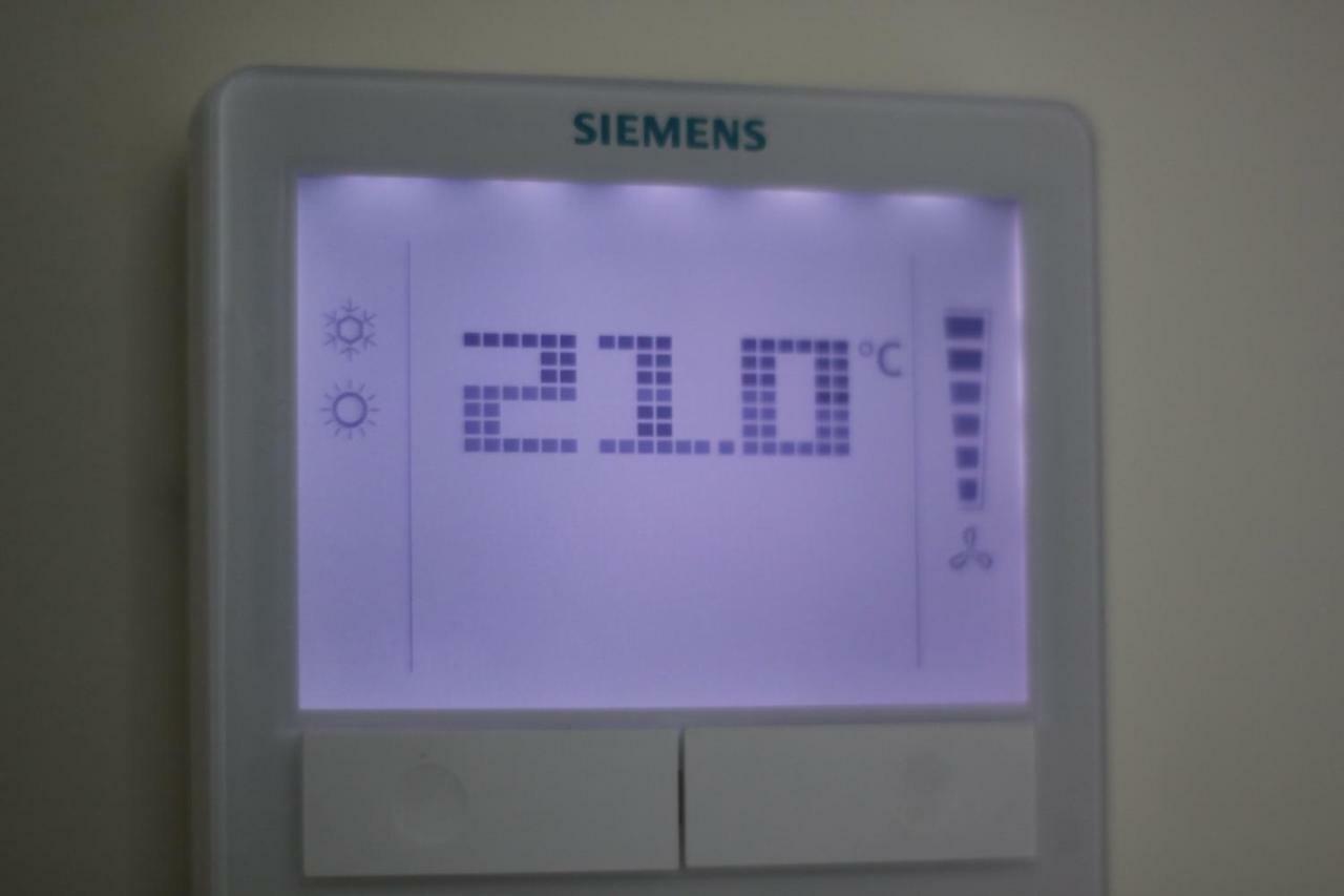 바르샤바 Dom Pomocy Studentom 호스텔 외부 사진